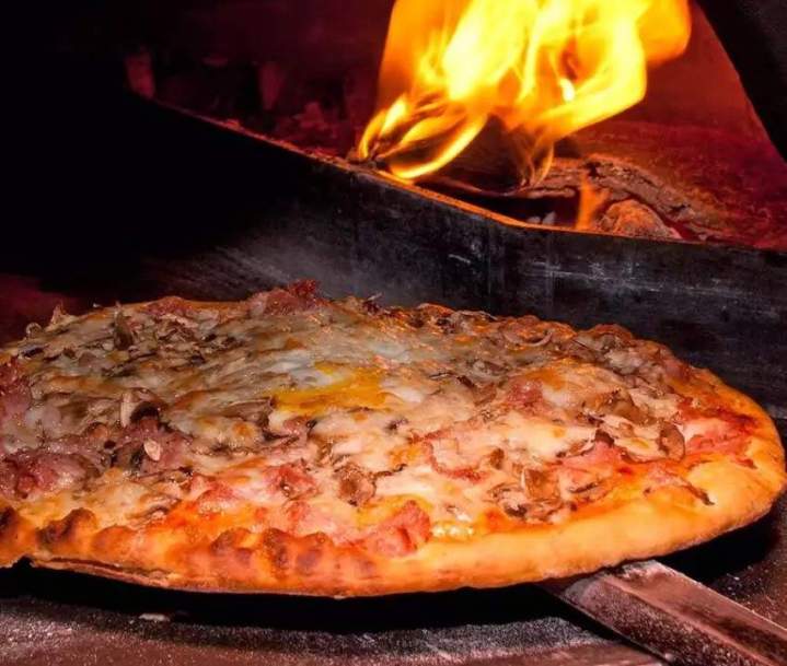 Spécialiste pizza au four Vénissieux